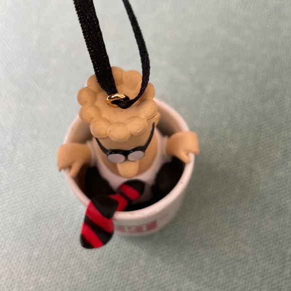 Dilbert Cup O’Caffeine 2005 Coffee Mug Christmas Tree Ornament Collectible - Picture 12 of 13